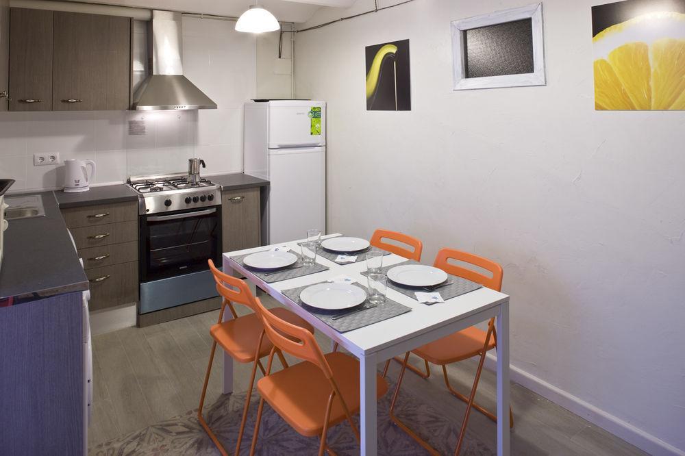 Flateli Jaume Fabra Apartament Barcelona